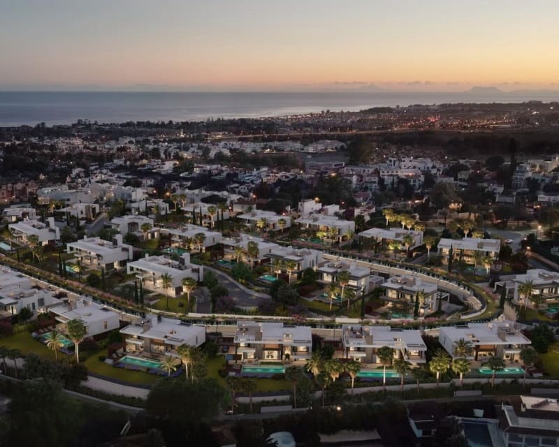 6 soverom Villa til salgs i Nueva Andalucia med svømmebasseng - € 10 900 000 (Ref: 9300685)