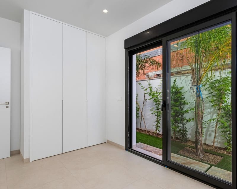 3 soveværelse Bungalow til salg i Pilar de la Horadada med swimmingpool - € 339.900 (Ref: 9310563)