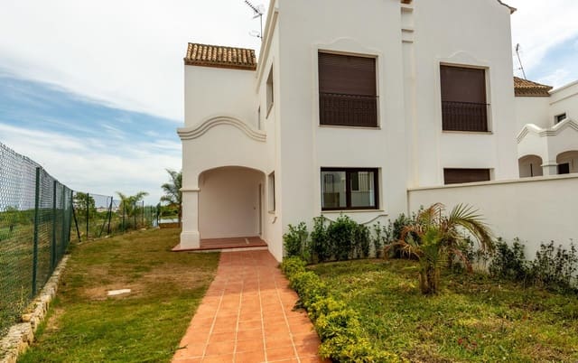 3 bedroom Villa for sale in Valle Romano Golf, Estepona with pool - € 977,500 (Ref: 9376679)