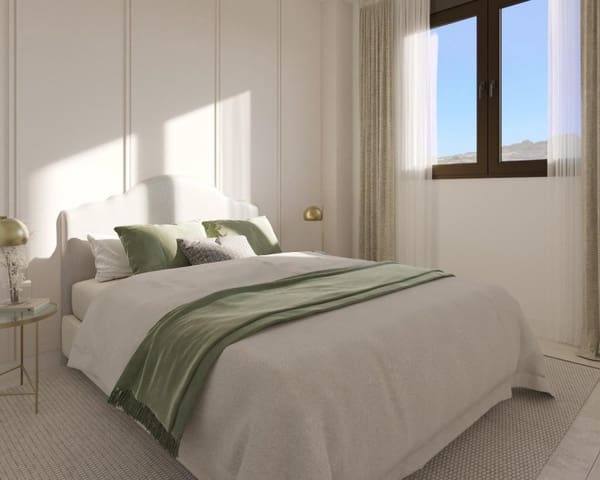 3 Zimmer Apartment zu verkaufen in Bahía Dorada, Estepona mit Pool - 564.000 € (Ref: 9446015)