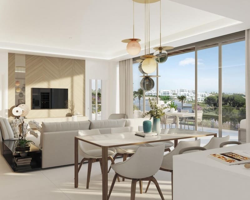 4 bedroom Apartment for sale in Los Monteros with pool - € 1,345,000 (Ref: 9446016)