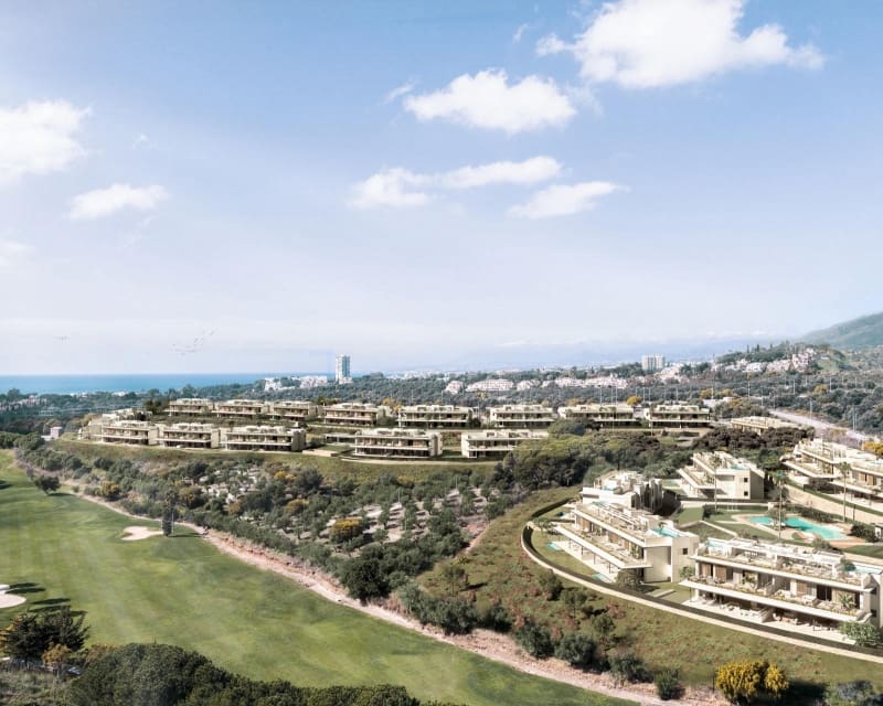 4 bedroom Apartment for sale in Los Monteros with pool - € 1,345,000 (Ref: 9446016)