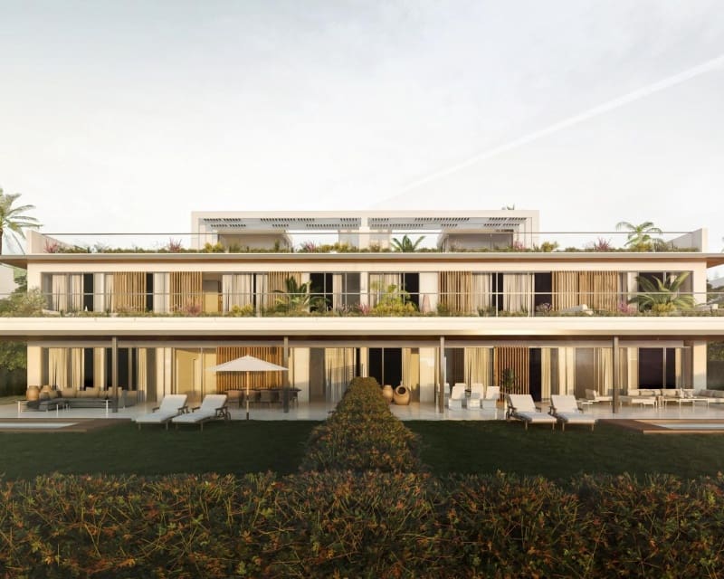 4 bedroom Apartment for sale in Los Monteros with pool - € 1,345,000 (Ref: 9446016)