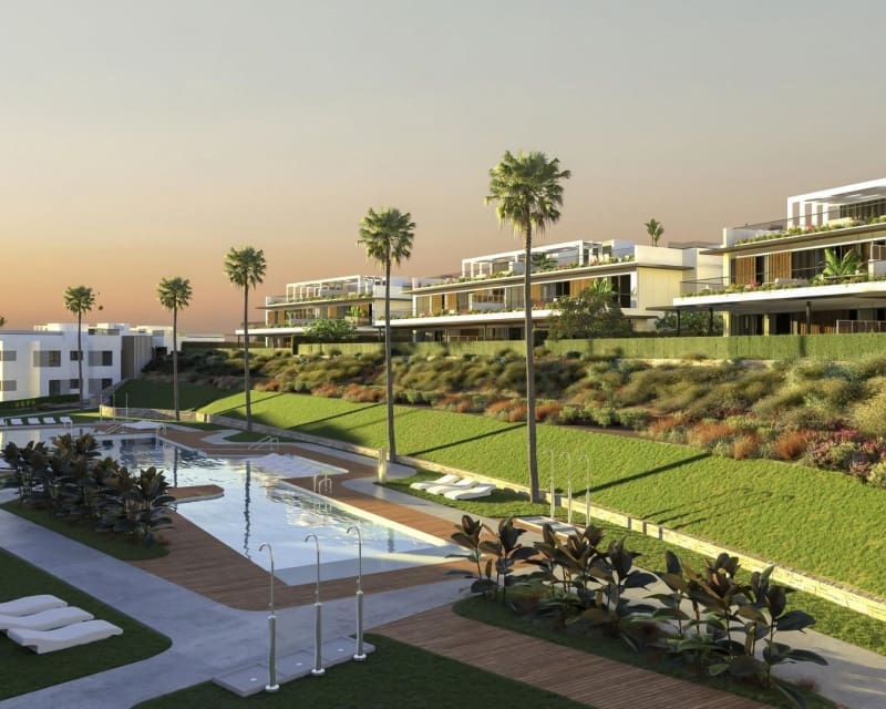 4 bedroom Apartment for sale in Los Monteros with pool - € 1,345,000 (Ref: 9446016)