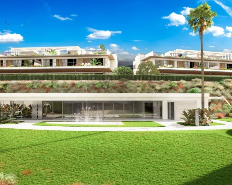 4 bedroom Apartment for sale in Los Monteros with pool - € 1,345,000 (Ref: 9446016)