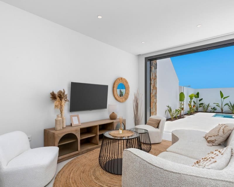 3 chambre Villa/Maison à vendre à Los Alcazares avec piscine - 499 900 € (Ref: 9496988)