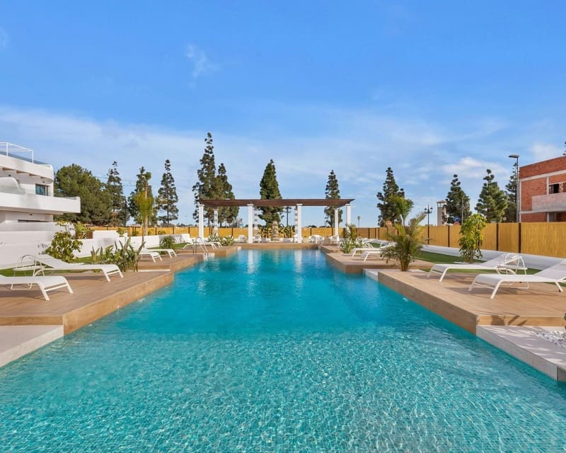 2 bedroom Apartment for sale in Los Alcazares with pool - € 299,900 (Ref: 9520685)