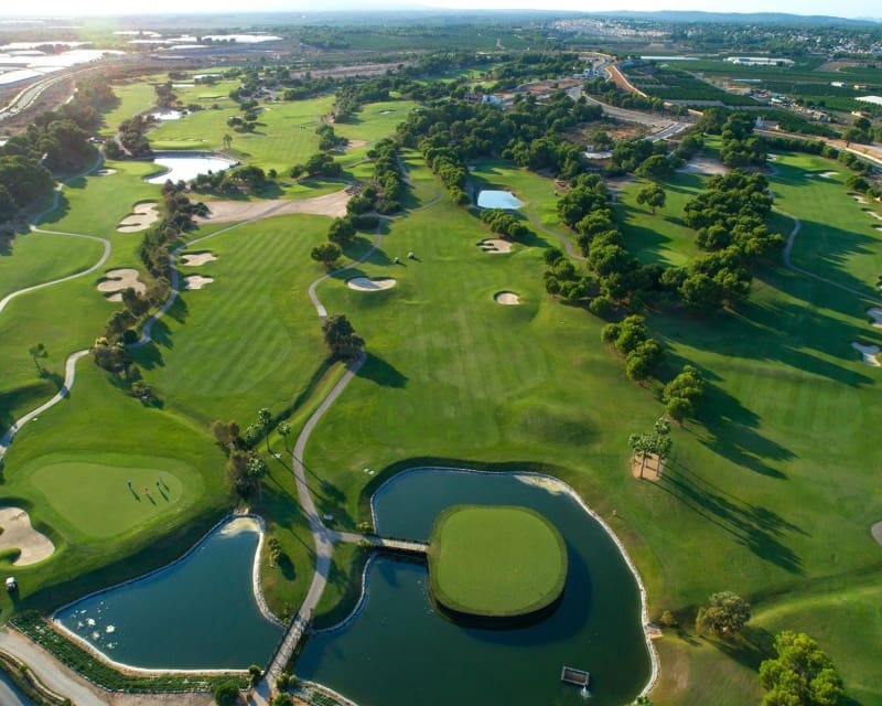 Apartamento de 3 habitaciones en Pilar de la Horadada en venta con piscina - 334.900 € (Ref: 9574043)