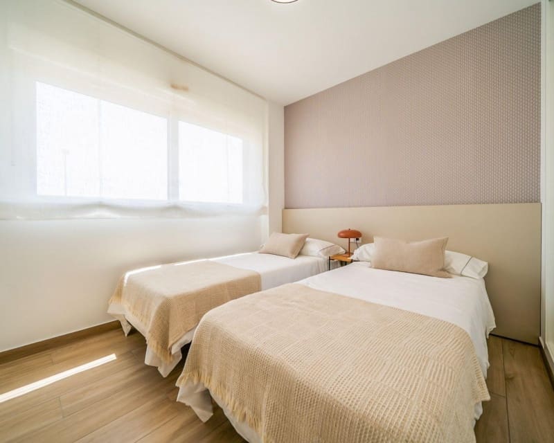 2 soveværelse Lejlighed til salg i San Miguel de Salinas med swimmingpool - € 269.900 (Ref: 9574045)