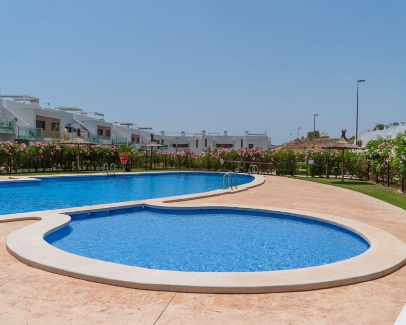 2 soveværelse Lejlighed til salg i San Miguel de Salinas med swimmingpool - € 269.900 (Ref: 9574045)