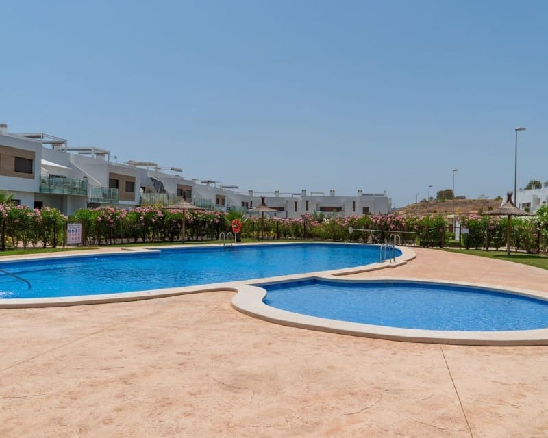 2 soveværelse Lejlighed til salg i San Miguel de Salinas med swimmingpool - € 269.900 (Ref: 9574045)