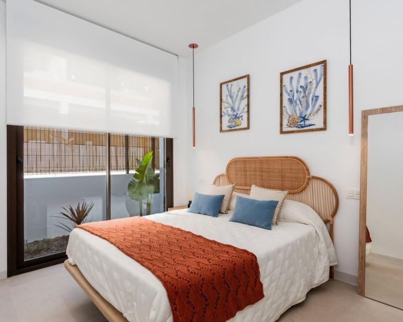 Chalet de 3 habitaciones en Los Alcázares en venta con piscina - 559.900 € (Ref: 9626831)