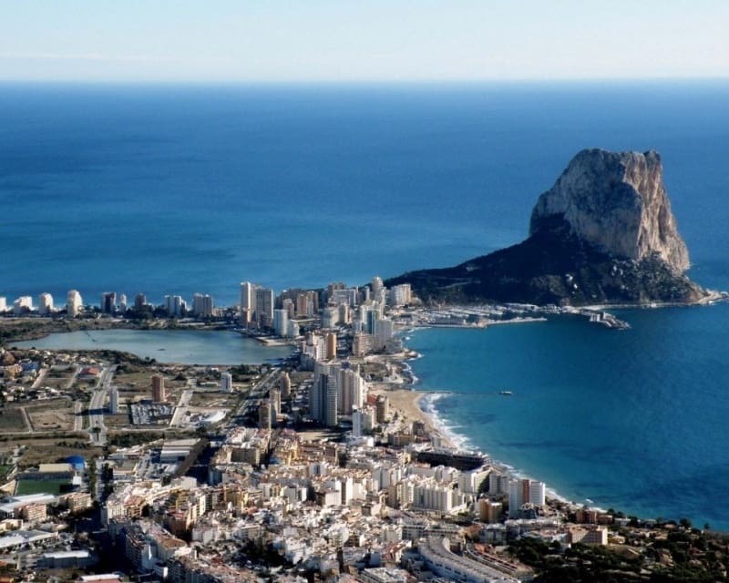Apartamento de 2 habitaciones en Calpe / Calp en venta con piscina - 650.000 € (Ref: 9626846)
