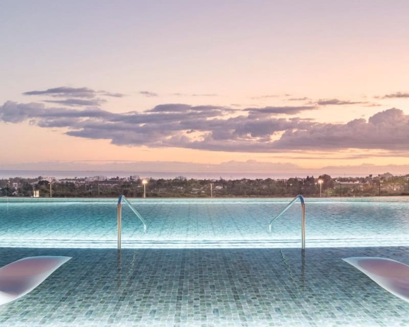 3 bedroom Apartment for sale in Benahavis with pool - € 1,365,000 (Ref: 9640953)