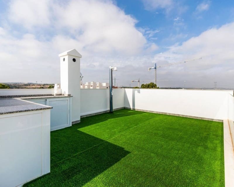 3 bedroom Villa for sale in Villamartin with pool - € 575,000 (Ref: 9650795)