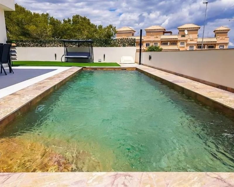 3 sovrum Villa till salu i Villamartin med pool - 575 000 € (Ref: 9650797)