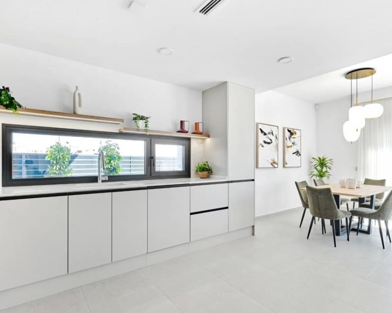 5 bedroom Villa for sale in Villamartin with pool - € 657,000 (Ref: 9650800)