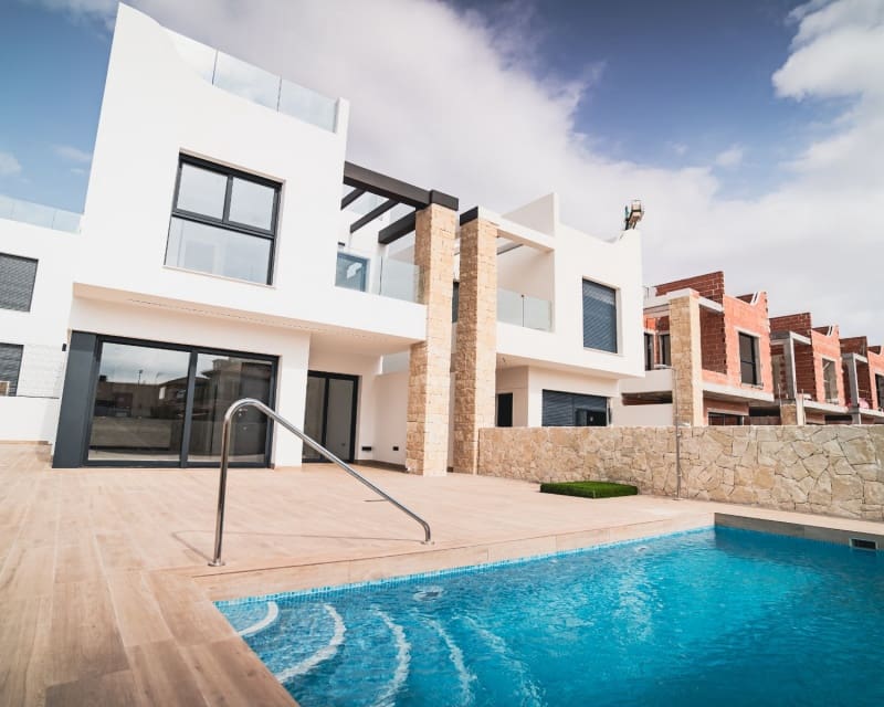 4 bedroom Villa for sale in Orihuela Costa with pool garage - € 699,900 (Ref: 9650801)
