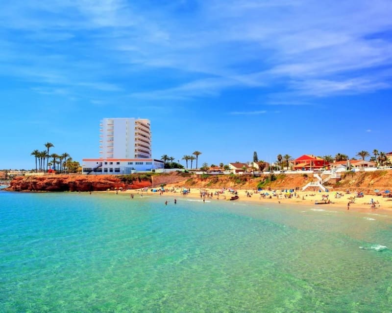 3 bedroom Villa for sale in Villamartin with pool - € 509,000 (Ref: 9650802)