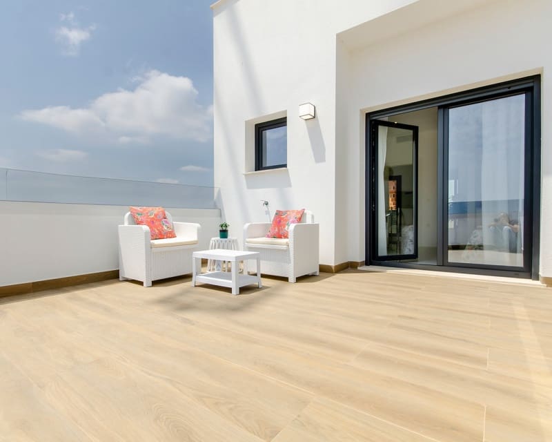 Chalet de 3 habitaciones en San Miguel de Salinas en venta con piscina garaje - 375.000 € (Ref: 9650804)