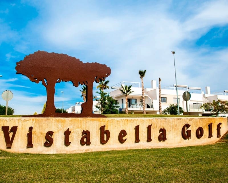 Chalet de 3 habitaciones en San Miguel de Salinas en venta con piscina garaje - 415.000 € (Ref: 9650805)