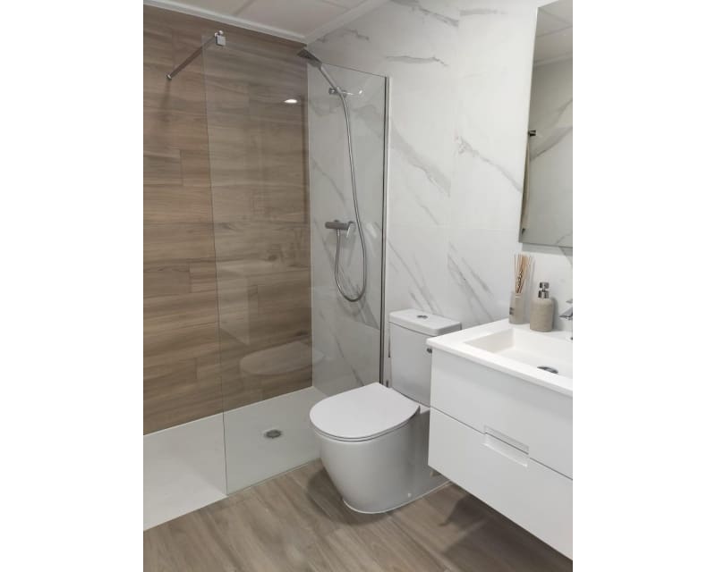 Apartamento de 2 habitaciones en San Miguel de Salinas en venta con piscina - 224.900 € (Ref: 9650807)