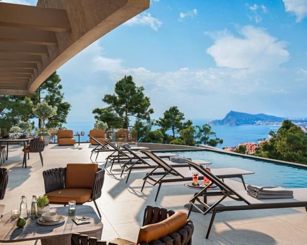 4 bedroom Villa for sale in Altea with pool - € 3,300,000 (Ref: 9724967)