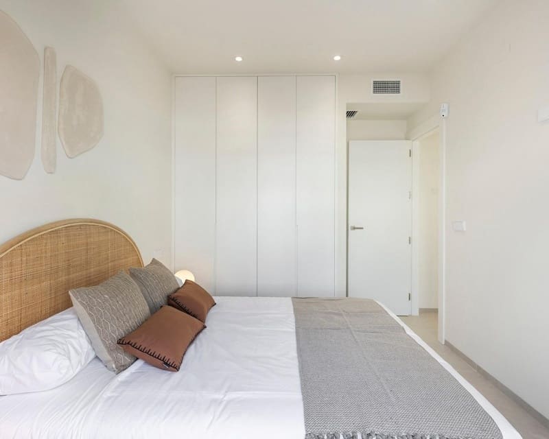 3 slaapkamer Villa te koop in Los Alcazares met zwembad - € 429.000 (Ref: 9733995)