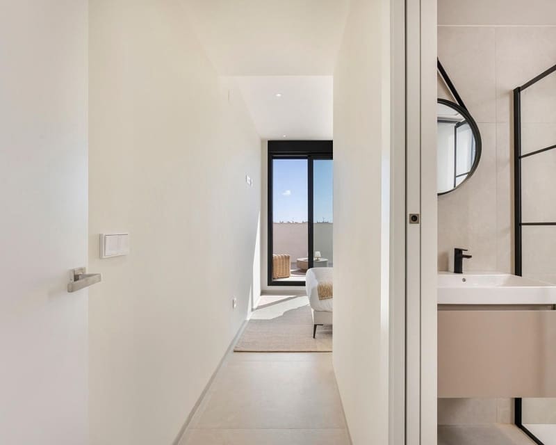 3 slaapkamer Villa te koop in Los Alcazares met zwembad - € 429.000 (Ref: 9733995)