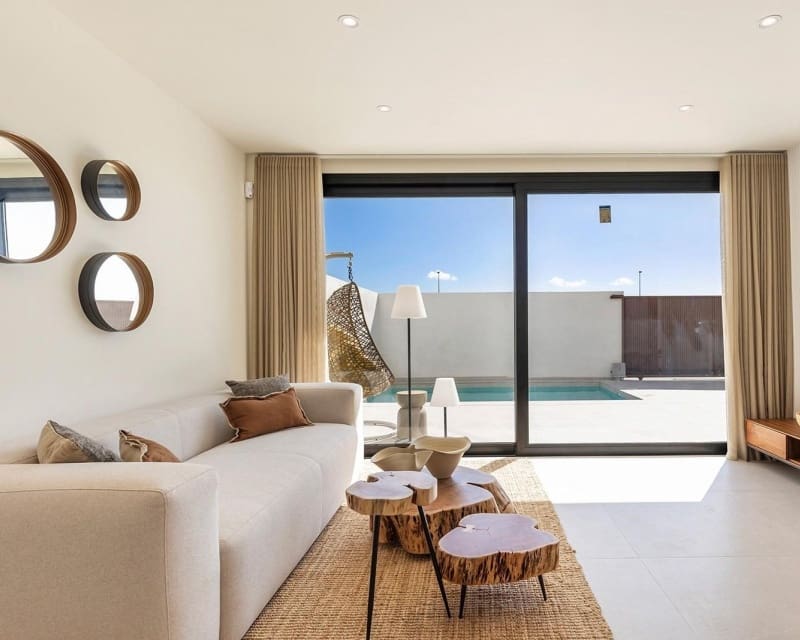 3 slaapkamer Villa te koop in Los Alcazares met zwembad - € 429.000 (Ref: 9733995)