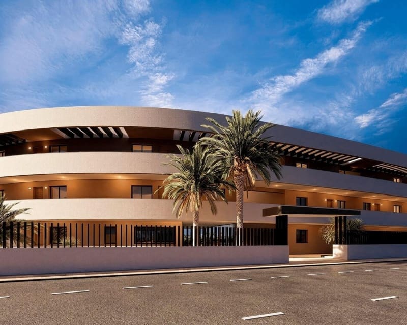 Apartamento de 2 habitaciones en Los Alcázares en venta con piscina - 269.900 € (Ref: 9733997)