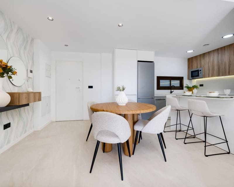 2 soverom Leilighet til salgs i Los Alcazares med svømmebasseng - € 265 000 (Ref: 9827775)