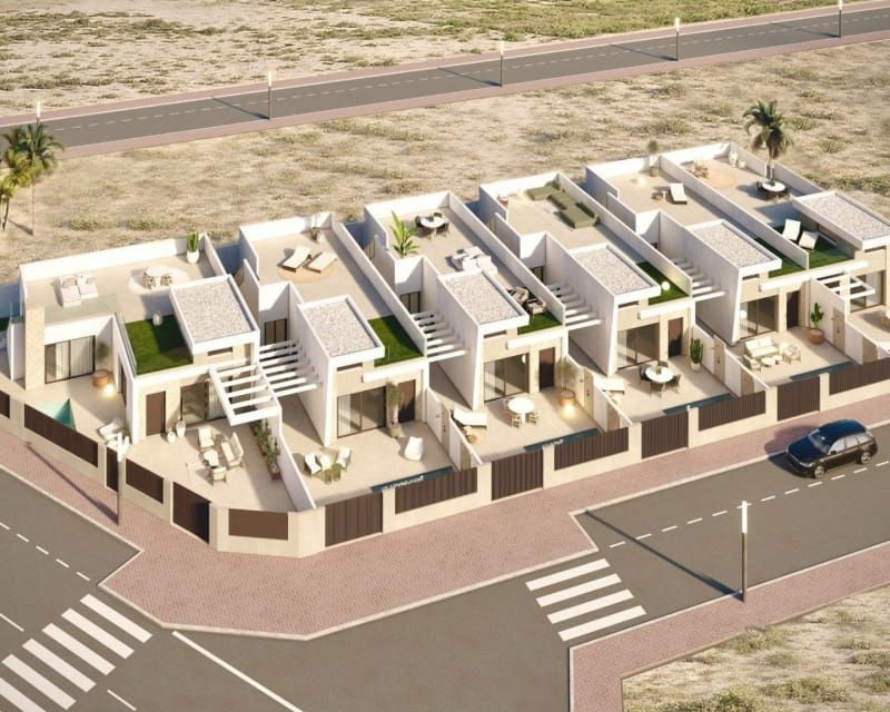 Chalet de 3 habitaciones en Los Alcázares en venta con piscina - 453.000 € (Ref: 9827780)