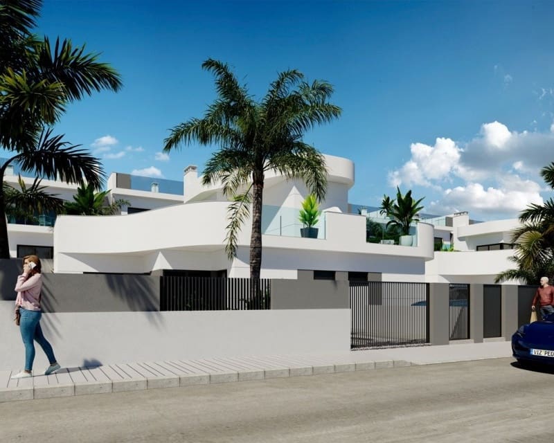 3 bedroom Villa for sale in Torrevieja with pool - € 539,000 (Ref: 9874370)