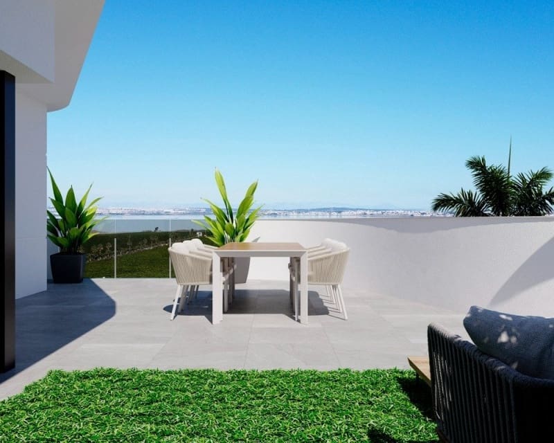 3 bedroom Villa for sale in Torrevieja with pool - € 539,000 (Ref: 9874370)