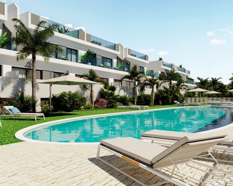 3 bedroom Villa for sale in Torrevieja with pool - € 539,000 (Ref: 9874370)