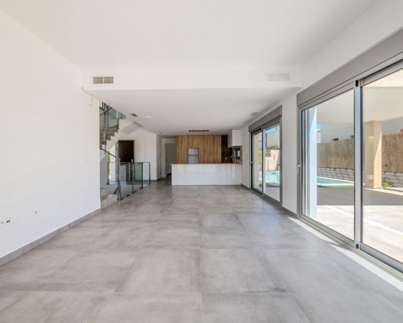 Chalet de 4 habitaciones en Algorfa en venta con piscina - 669.000 € (Ref: 9895540)