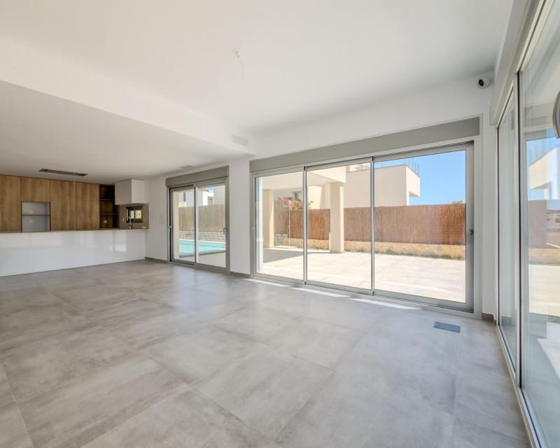 Chalet de 4 habitaciones en Algorfa en venta con piscina - 669.000 € (Ref: 9895540)