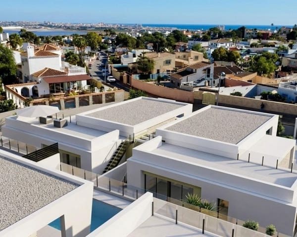 Chalet de 3 habitaciones en Los Balcones en venta con piscina - 700.000 € (Ref: 9895545)