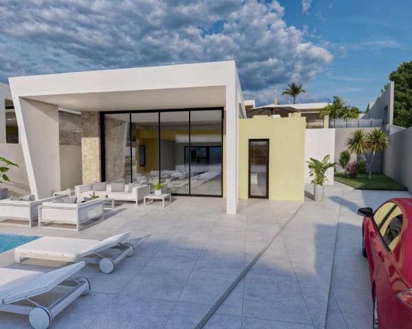 Chalet de 3 habitaciones en Los Balcones en venta con piscina - 700.000 € (Ref: 9895545)