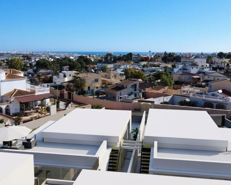 3 chambre Villa/Maison à vendre à Los Balcones avec piscine - 700 000 € (Ref: 9895545)
