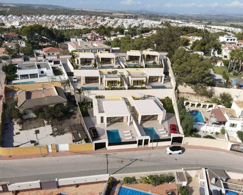 3 chambre Villa/Maison à vendre à Los Balcones avec piscine - 700 000 € (Ref: 9895545)