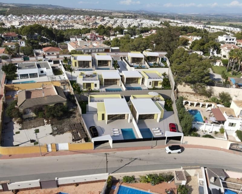 3 chambre Villa/Maison à vendre à Los Balcones avec piscine - 700 000 € (Ref: 9895545)