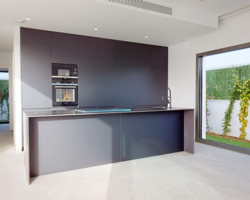 3 soveværelse Villa til salg i Los Alcazares med swimmingpool - € 739.900 (Ref: 9895549)