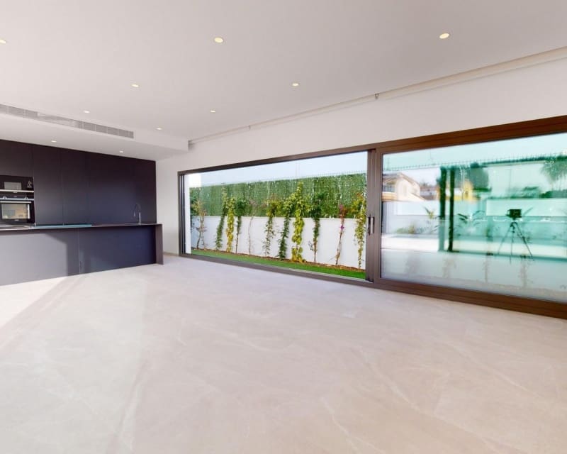 3 soveværelse Villa til salg i Los Alcazares med swimmingpool - € 739.900 (Ref: 9895549)