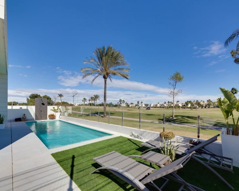 3 soveværelse Villa til salg i Pilar de la Horadada med swimmingpool garage - € 586.000 (Ref: 9926453)