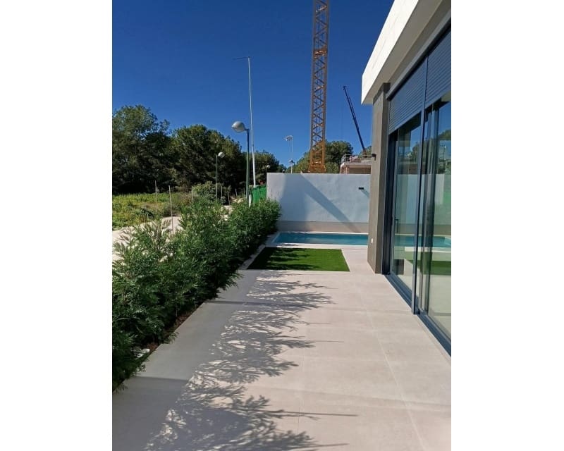 3 soveværelse Villa til salg i Pilar de la Horadada med swimmingpool garage - € 586.000 (Ref: 9926453)