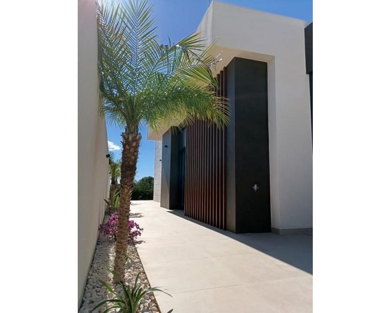 3 soveværelse Villa til salg i Pilar de la Horadada med swimmingpool garage - € 586.000 (Ref: 9926453)