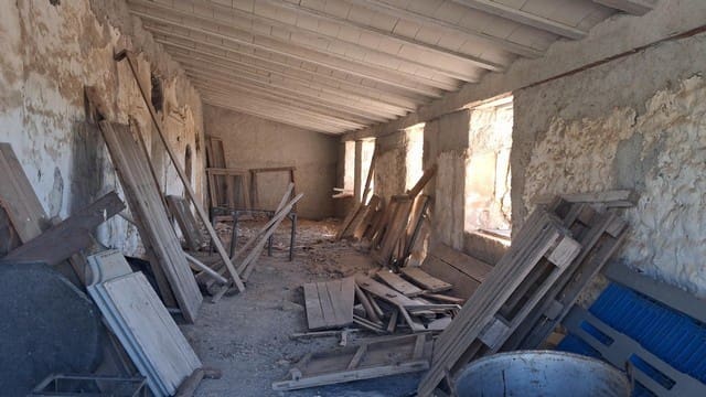 Finca/Landhuis te koop in Oria met garage - € 79.900 (Ref: 10006858)