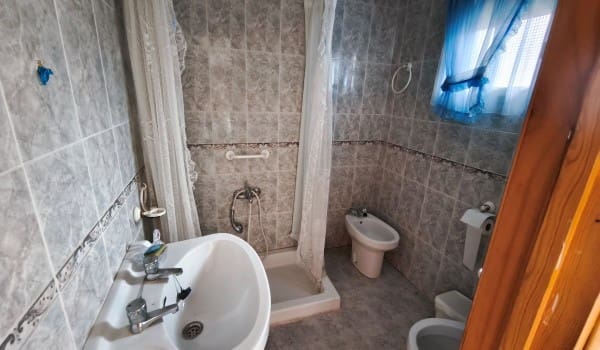 6 camera da letto Casa in vendita in Gor con garage - 141.000 € (Rif: 10007731)